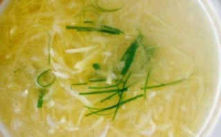 土豆蛋汤的做法（家庭简易版/营养丰富/经典口感）