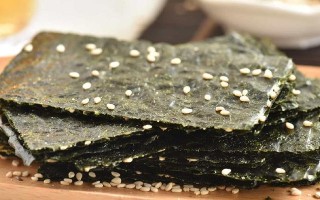 手工制作美味芝麻夹心海苔（家庭厨房也能做出极致美味的零食）