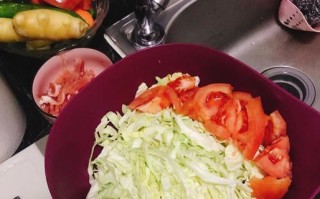 学会这道圆菜炒粉，让你成为家庭料理高手（传统美食的创意演绎，让你品尝不一样的味道）