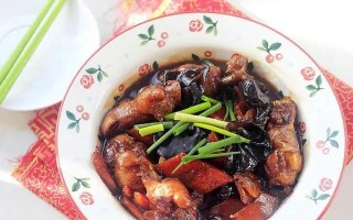 美味香菇蒸翅根（健康易做的佳肴，享受美味的同时保持身体健康）