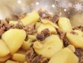 土豆汽水肉的制作方法（用土豆和汽水制作的美味佳肴）