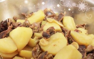 土豆汽水肉的制作方法（用土豆和汽水制作的美味佳肴）