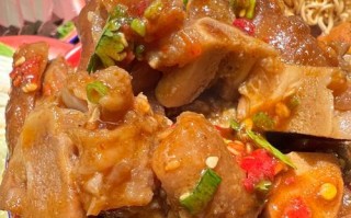 香辣猪蹄火锅制作大全（一份传统川菜，让味蕾享受独特魅力）