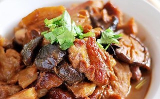 美味香菇酱炒五花肉，做法大揭秘！（中式口味，健康美食，快速入口的关键诀窍！）