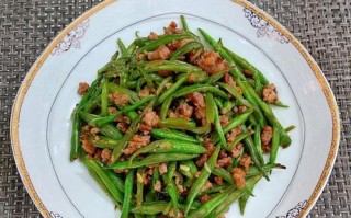 美食烹饪（用家常做法，轻松制作香嫩美味的炒菜）
