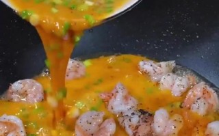 美味虾松料理，让你大饱口福（以虾松为主料的创意料理，教你做出不同口感的美食）