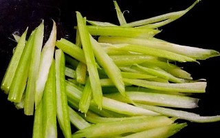 美味肉丝炒豆腐丝（教你一道好吃又健康的家常菜）