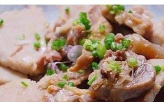香芋焖鸭的做法（古法焖鸭，口感鲜美）