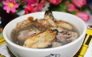美味健康的猪小排花菇海带结汤（做法简单，营养丰富，味道鲜美）