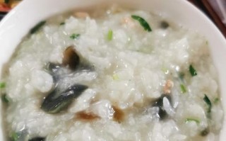 健康饮食（美味又营养的瘦肉茄子粥，轻松做出健康早餐！）