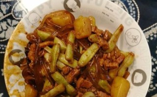 家常菜，土豆四季豆炖肉（美味易做的营养菜肴）