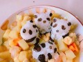 手把手教你做可爱的熊猫饭团和营养美味的菜（用爱心和创意，为家人做一顿营养丰富的美食盛宴）