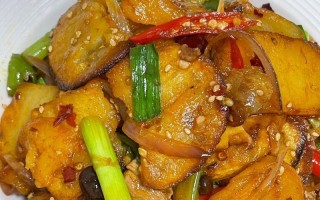 学会用五花肉和土豆片制作美味佳肴（以五花肉土豆片为主题的营养美食制作）