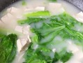 小白菜容汤，清爽解暑的夏日良方（以小白菜为主材，搭配多样食材，打造滋味丰富的美味汤品）