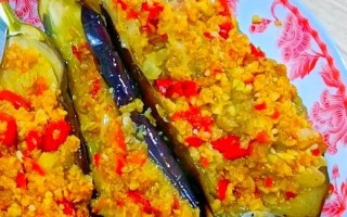 以蒜蓉开花茄子美味又健康（简单易学，营养丰富的茄子佳肴）