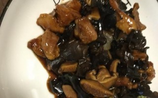 香菇炒木耳胡萝卜（清爽健康，美味无比！）