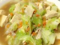 小白菜炖冻豆腐的家常做法（健康营养的冬季美食，冬日暖心一锅）