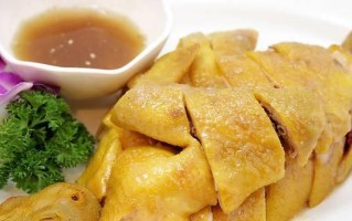 美味可口的山核桃梅沙月（以新鲜材料制作，健康营养又美味的夏日甜点）
