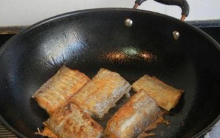美味可口的咸带鱼，家常做法分享！（做法简单易学，营养丰富！）
