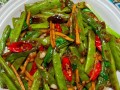 美味佳肴之芽菜四季豆（家庭料理健康无忧，搭配多样营养均衡）