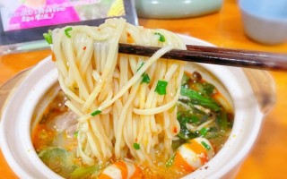 砂锅温面的制作方法（享受美食，从砂锅温面开始）