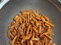 肉酱茶树菇的做法——美味佳肴（以茶树菇为主角，调味料为灵魂的独特菜品）