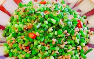 美食分享（掌握这种美味，让你大快朵颐！）