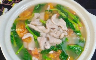 尝试制作美味清爽的西红柿肉片汤（用简单的步骤制作一份健康营养的汤品，西红柿是关键）
