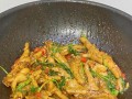 甜辣酱香卤鸡爪的家常制作（口感嫩滑，味道鲜美，营养丰富，一次制作多次享受）