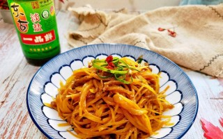 用肉丝炒榨菜，简单又美味（中式家常菜系列；快速上手，让你秒变大厨）