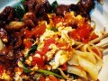 家常扯面之以西红柿青椒（健康简单的美食/蔬菜扮靓面食）