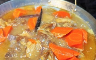 羊腩萝卜煲——美味炖羊肉的制作方法（传统美食，温暖你的胃）