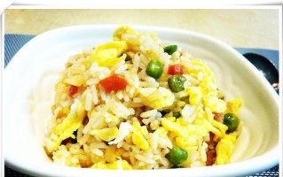 如何制作美味的杂锦炒饭（传授秘诀，让你轻松做出口感超棒的杂锦炒饭）