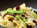 肉酱卷心菜的制作方法（健康美味的低卡路里菜肴）