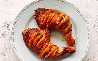 轻松制作蒜香烤鸡腿（健康美味，享受家庭美食时光）