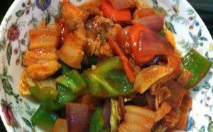 五花肉辣椒酱的制作方法（自制美味辣椒酱，口感鲜美！）