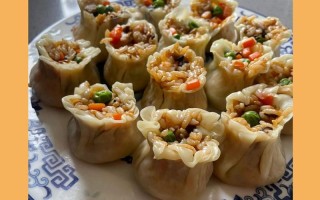 虾仁肉末烧卖的制作方法（以经典传统口味为基础，体验精致美味的烧卖）