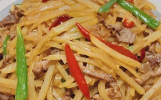 蒜香凉拌土豆丝（美味简单易做，家常凉菜首选！）