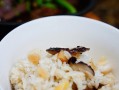 香菇栗子炊饭的做法（一道美味的秋季炊饭佳肴）