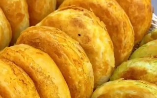 手把手教你制作美味的油饼儿（掌握制作方法，享受美食盛宴）