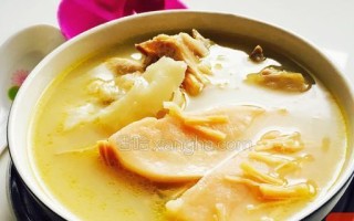 椰子煲乌鸡（一道家常菜，养生滋补的美食佳品）