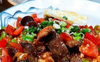 煮出美味腰花面（教你如何选面、煮面和调配酱料，让腰花面美味不失口感）