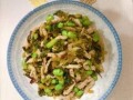 酸菜毛豆炒瘦肉，美味又健康的家常菜