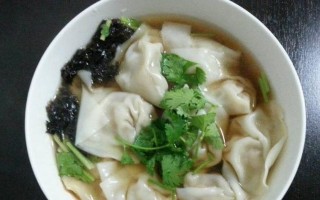 自制小葱猪肉馄饨的做法（简单易学，香气十足）