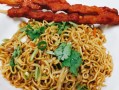 如何做出香爆炒泡面（简单易学，让你的泡面更美味）