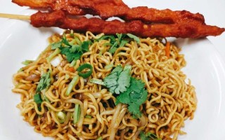 如何做出香爆炒泡面（简单易学，让你的泡面更美味）
