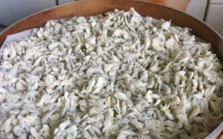 以榆钱不烂子的制作方法（传统手艺掌握制作关键，以榆木为材料）