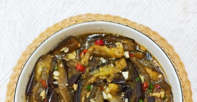 芝士焗烤茄子的制作方法(让你爱上茄子的美味口感) 芝士焗烤茄子的制作方法(让你爱上茄子的美味口感)
