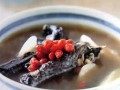 以乌鸡当归枸杞汤滋补养生（传统汤品佳选，健康饮食不可少）