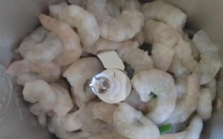 香滑鲜肉虾仁小馄饨的制作方法（美味简单，家庭厨艺不容错过）